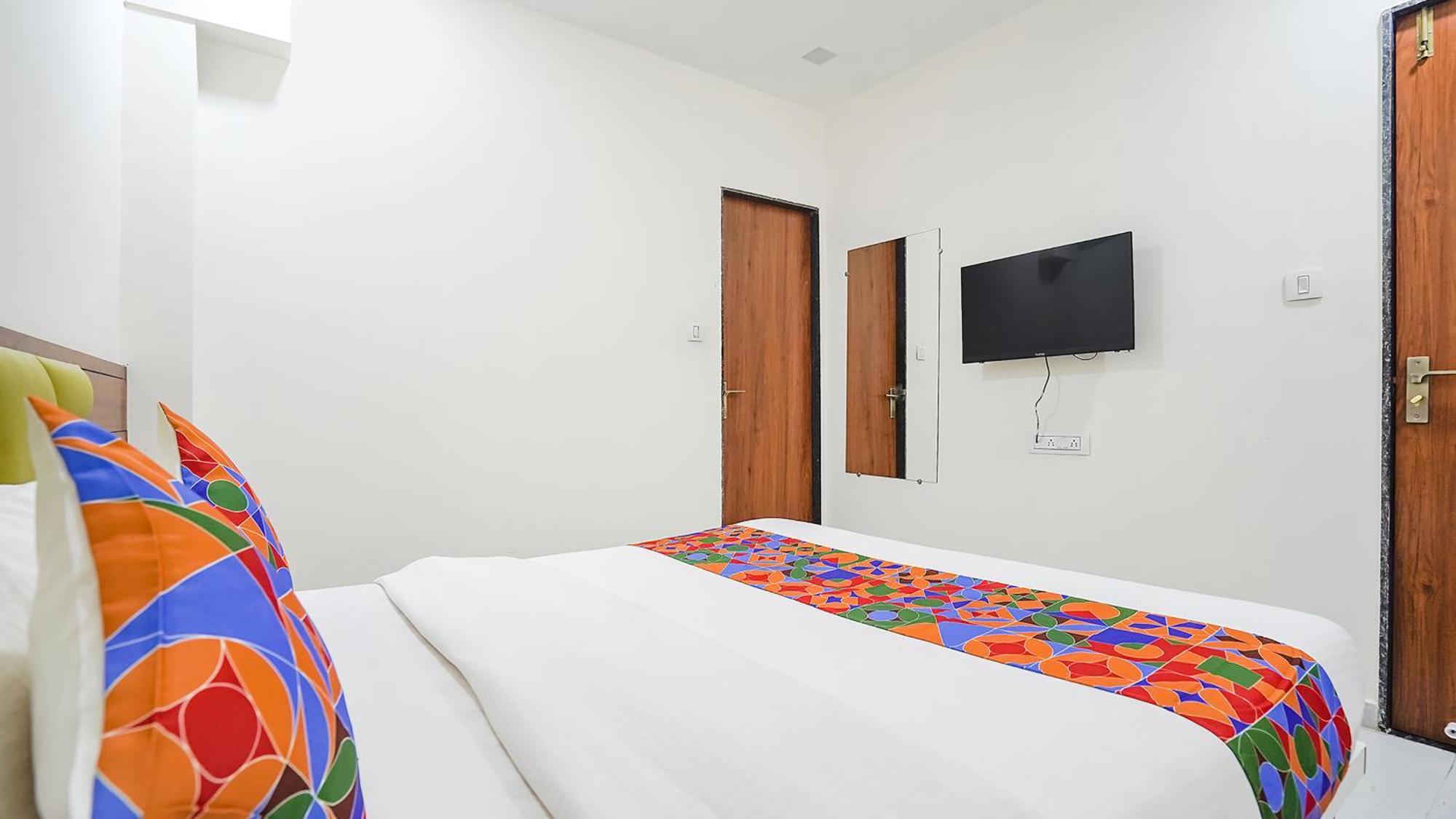 Fabhotel Vishala In Ahmedabad Buitenkant foto