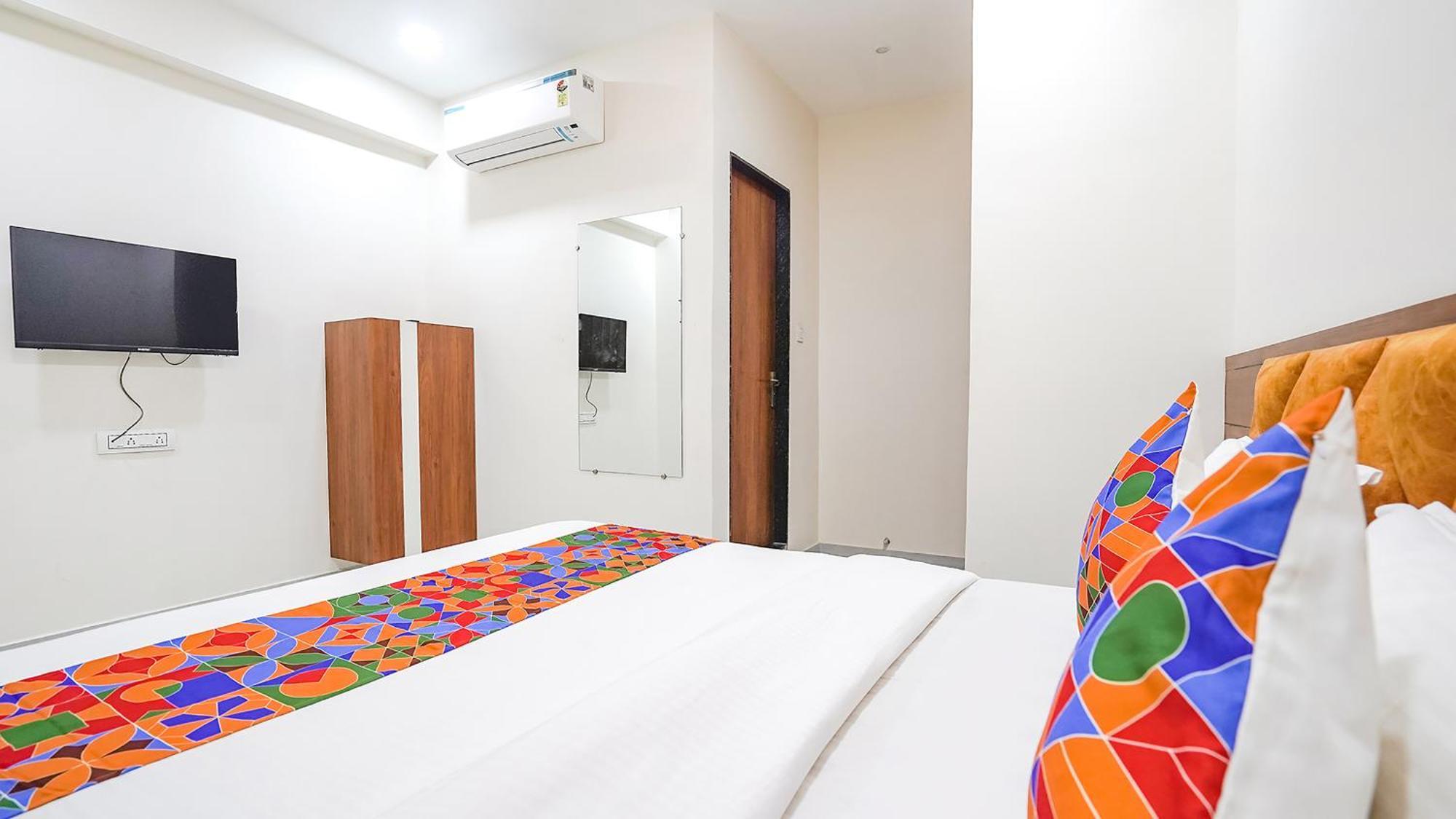 Fabhotel Vishala In Ahmedabad Buitenkant foto