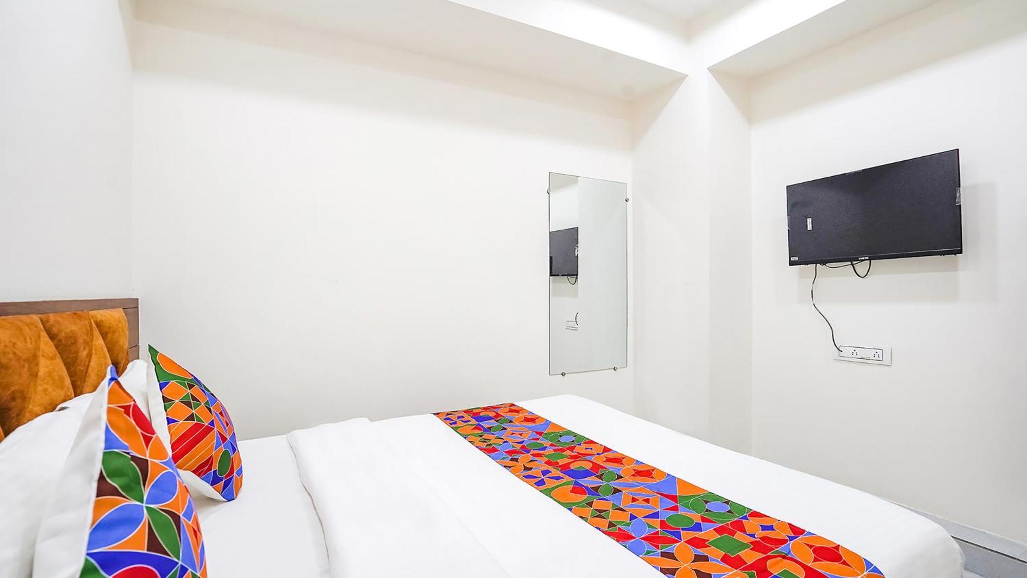 Fabhotel Vishala In Ahmedabad Buitenkant foto