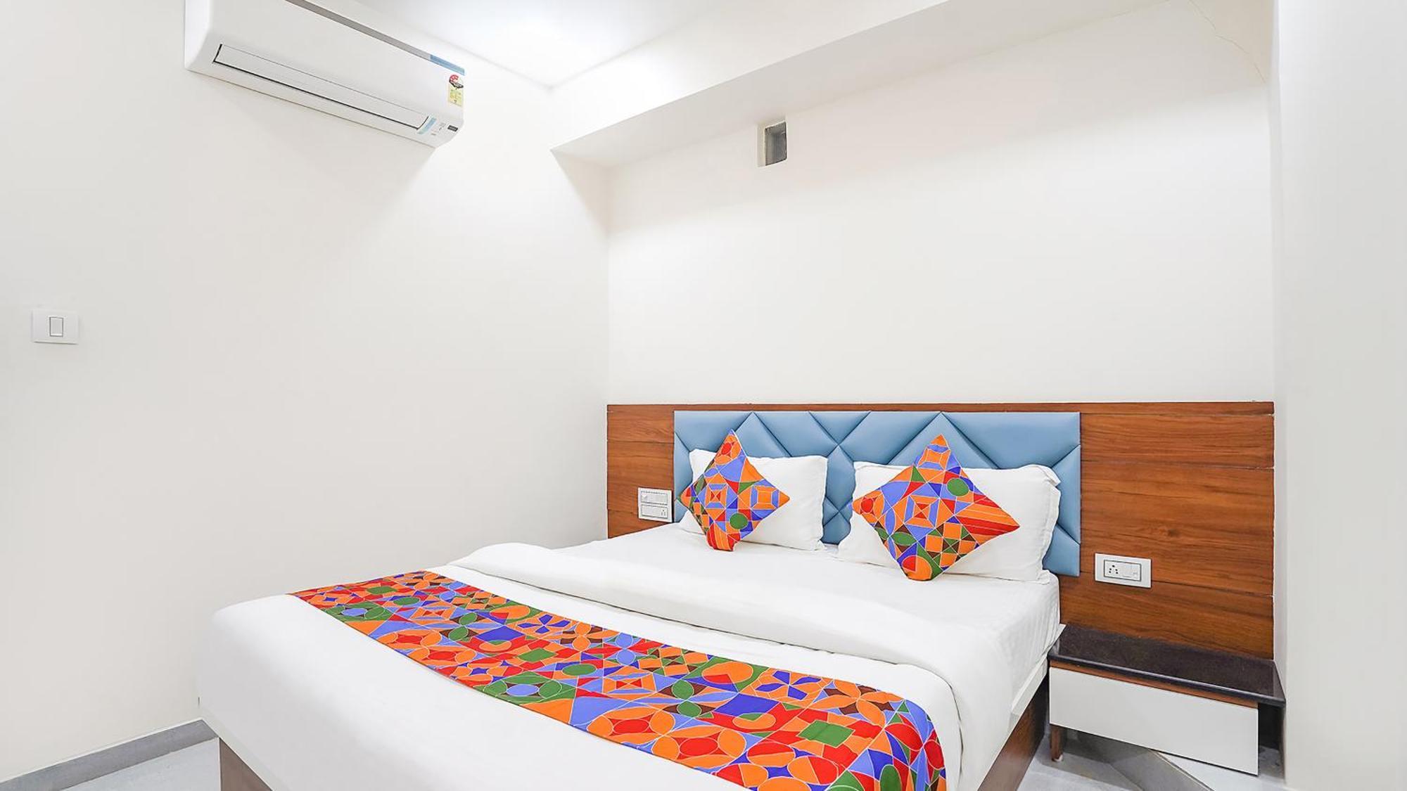 Fabhotel Vishala In Ahmedabad Buitenkant foto