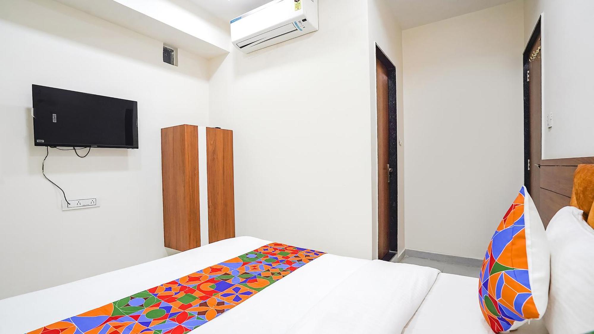 Fabhotel Vishala In Ahmedabad Buitenkant foto