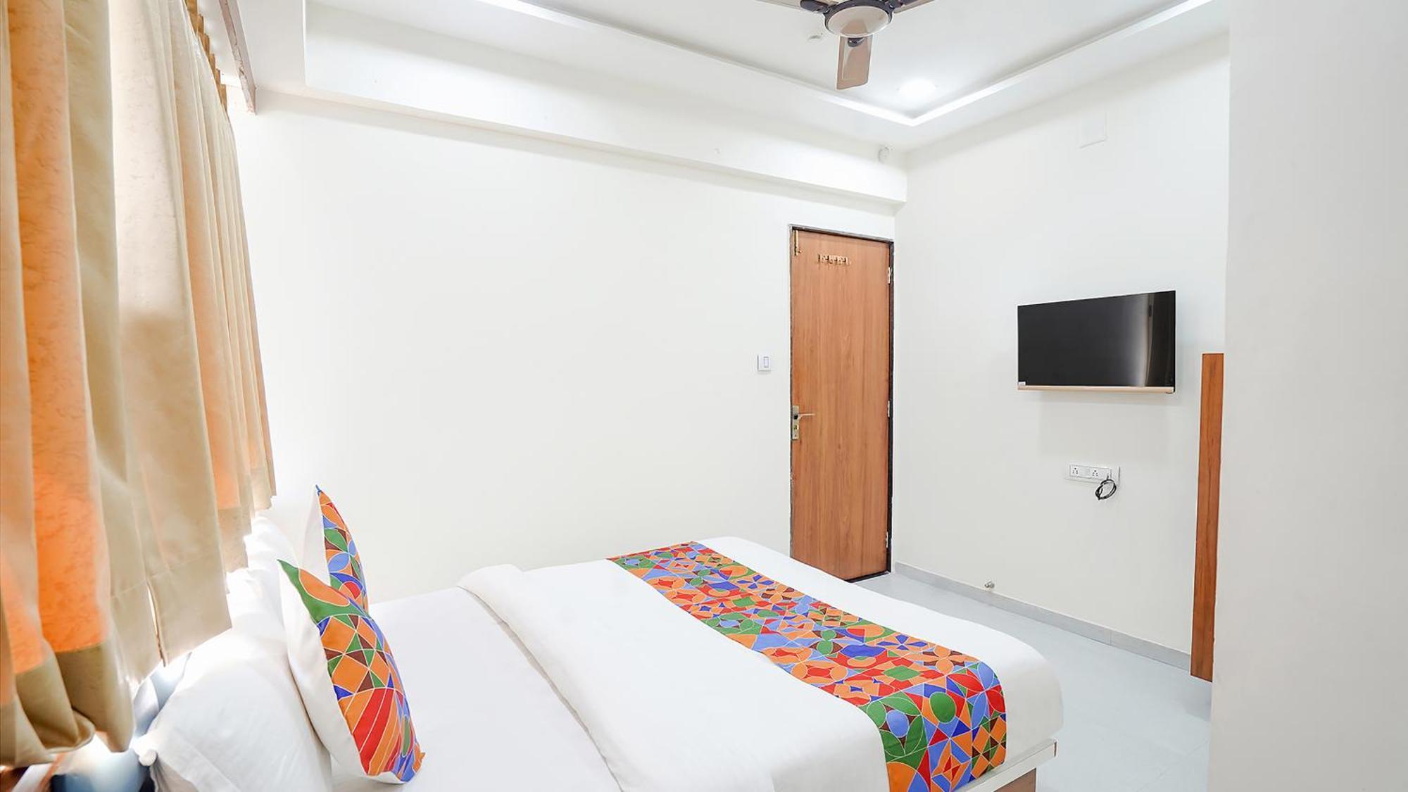 Fabhotel Vishala In Ahmedabad Buitenkant foto