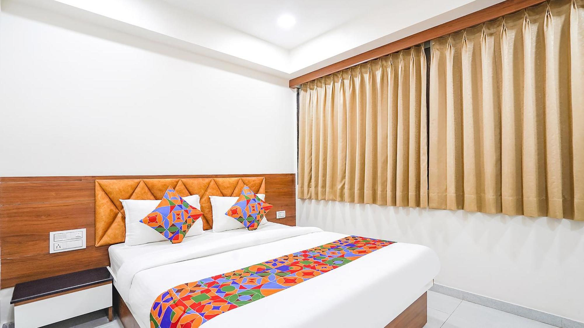 Fabhotel Vishala In Ahmedabad Buitenkant foto