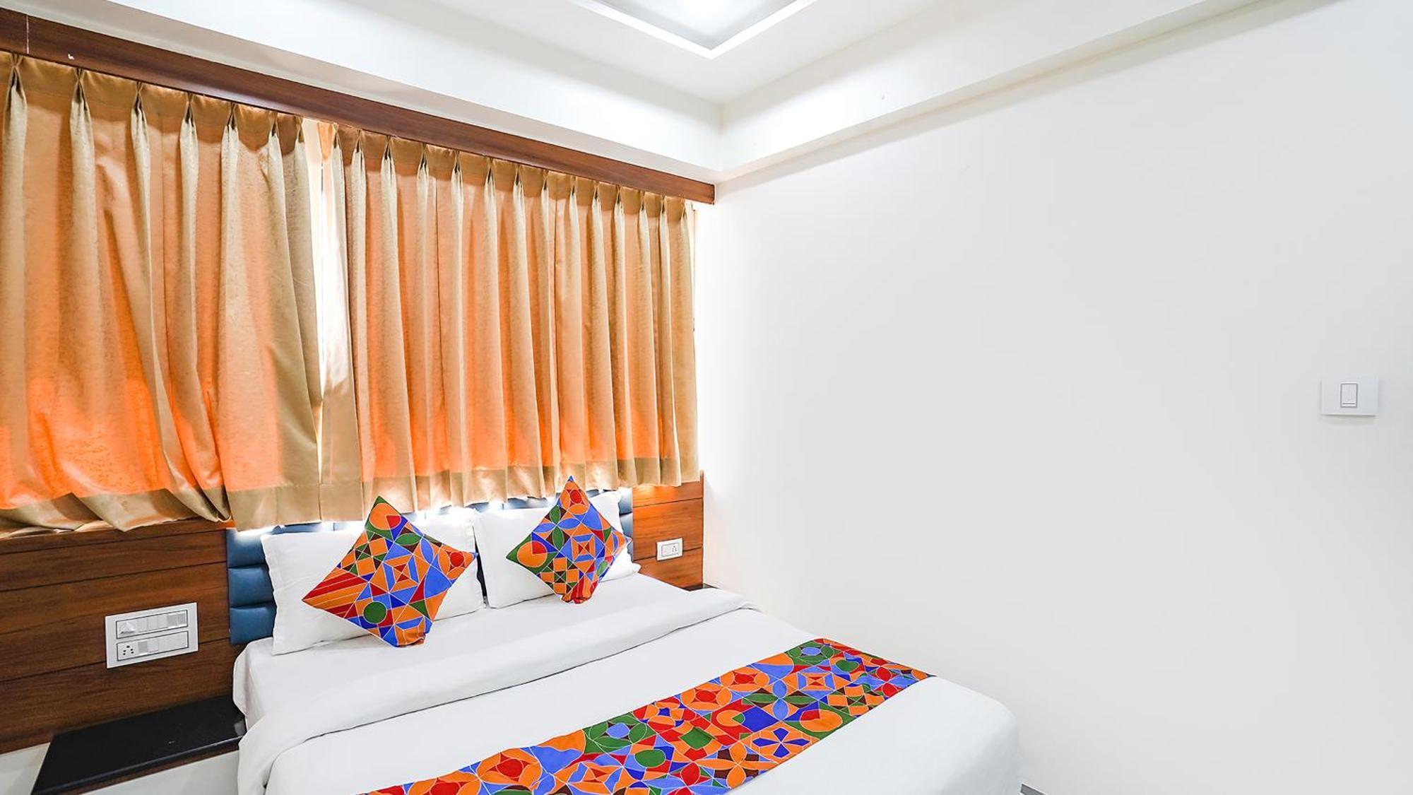Fabhotel Vishala In Ahmedabad Buitenkant foto