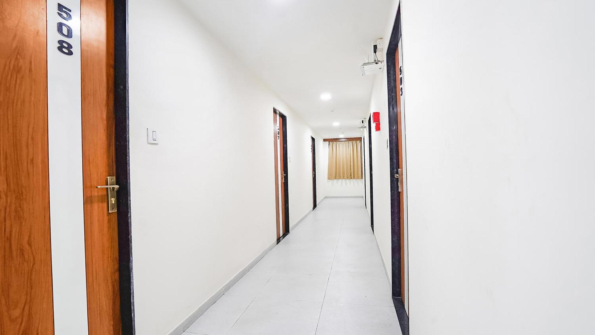 Fabhotel Vishala In Ahmedabad Buitenkant foto